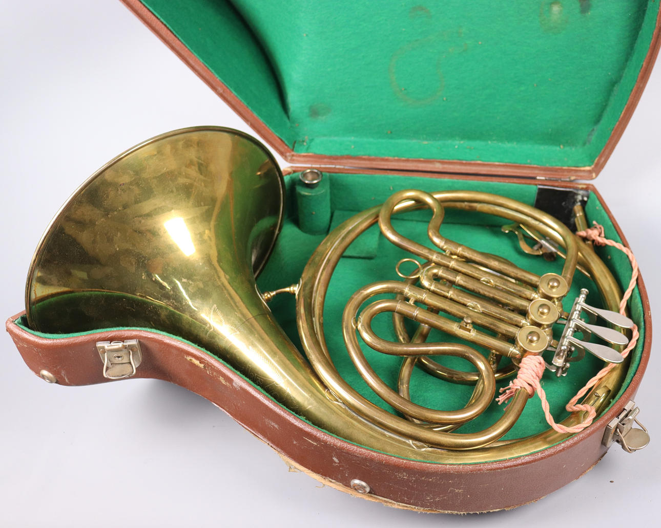 VALTHORN, corona real, latón.