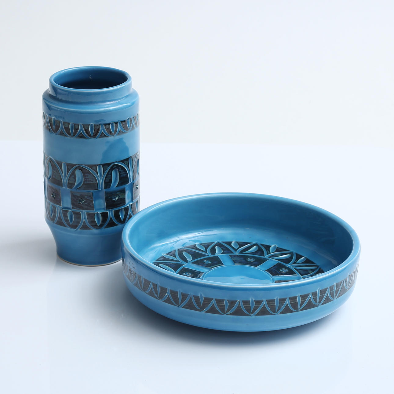 A ceramic vase and bowl, Fratelli Fanciullacci, Italy. Ceramics