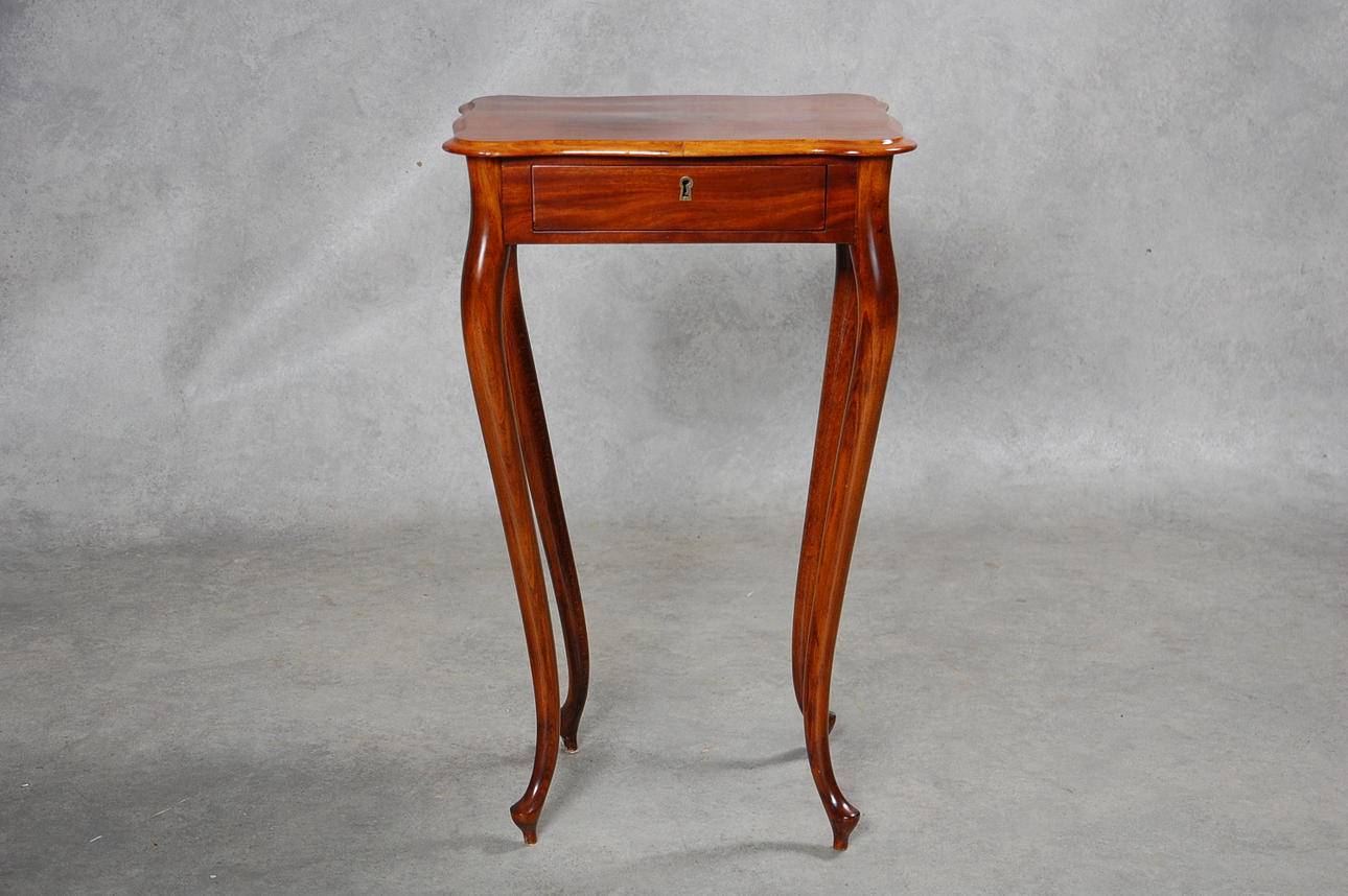 BORD med lådinredning, nyrokoko 1800-tal.