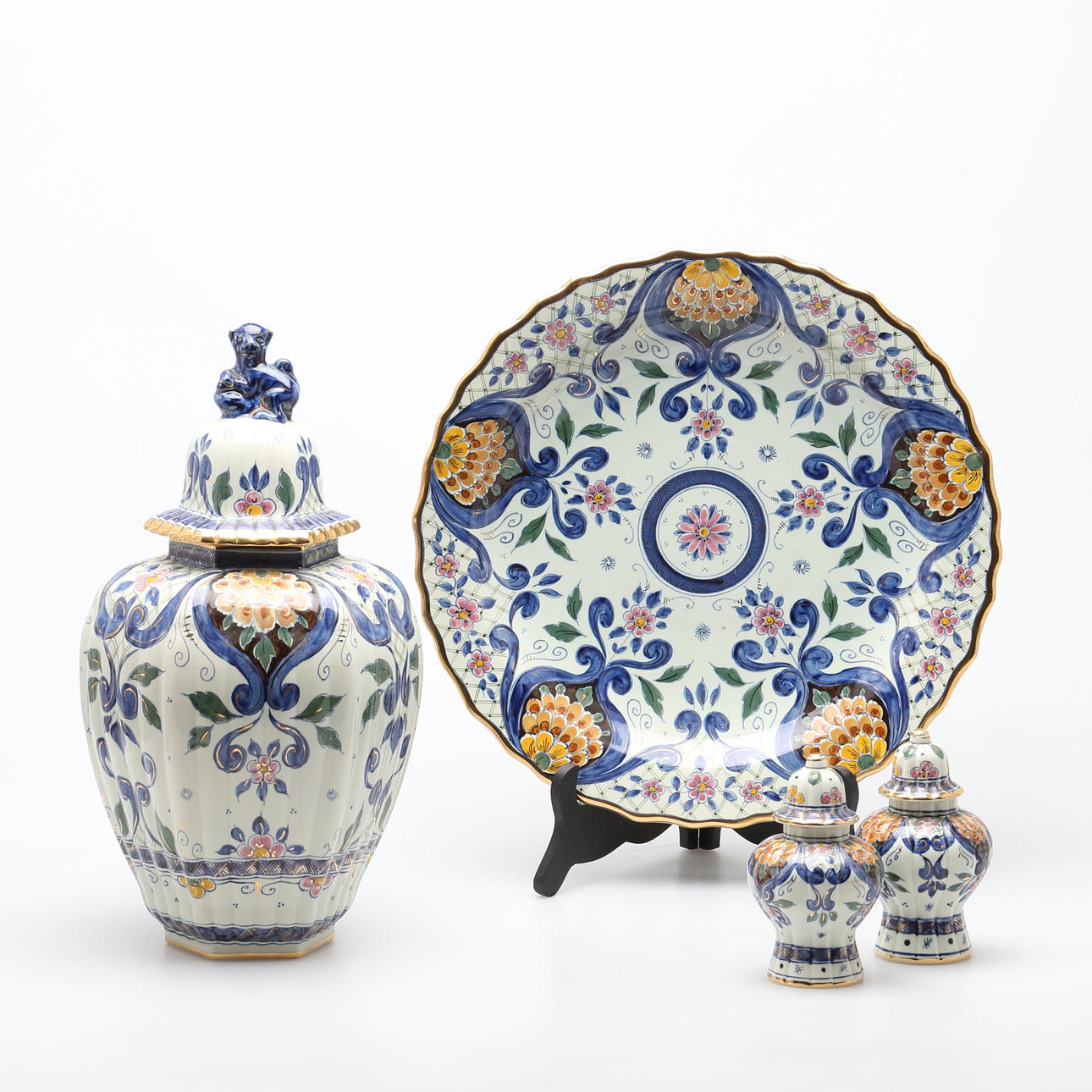 LOCKURNOR OCH FAT, 4 st, Royal Gold, Gouda, Holland.