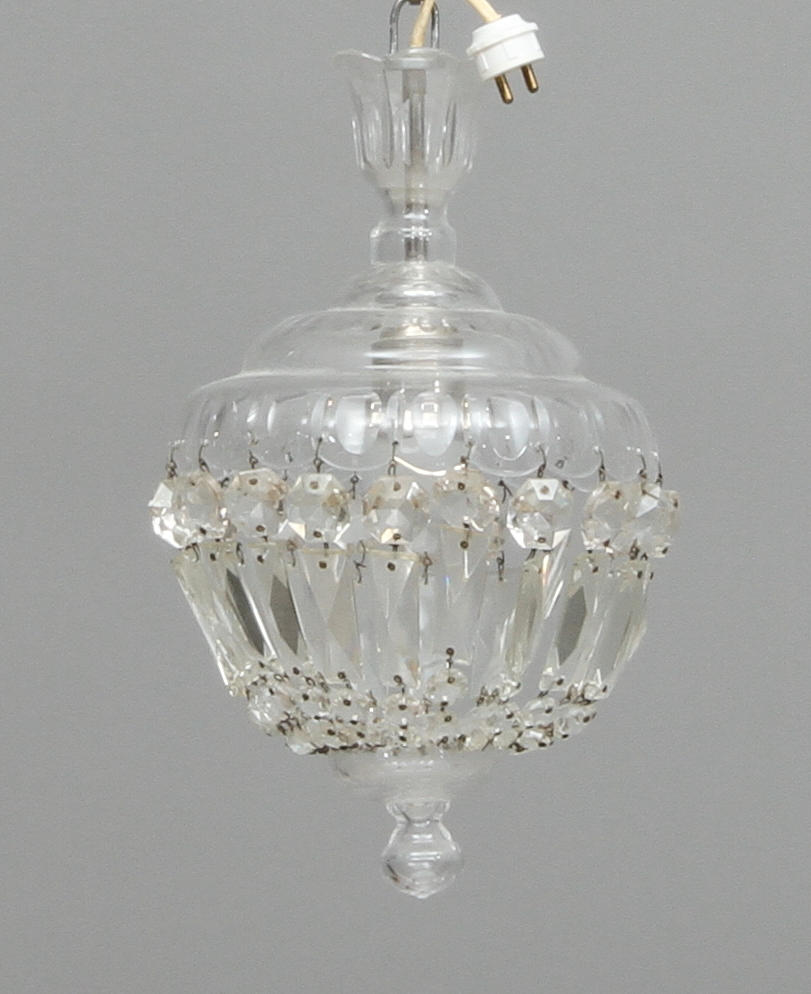 TAKLAMPA, glas, 1900-tal.