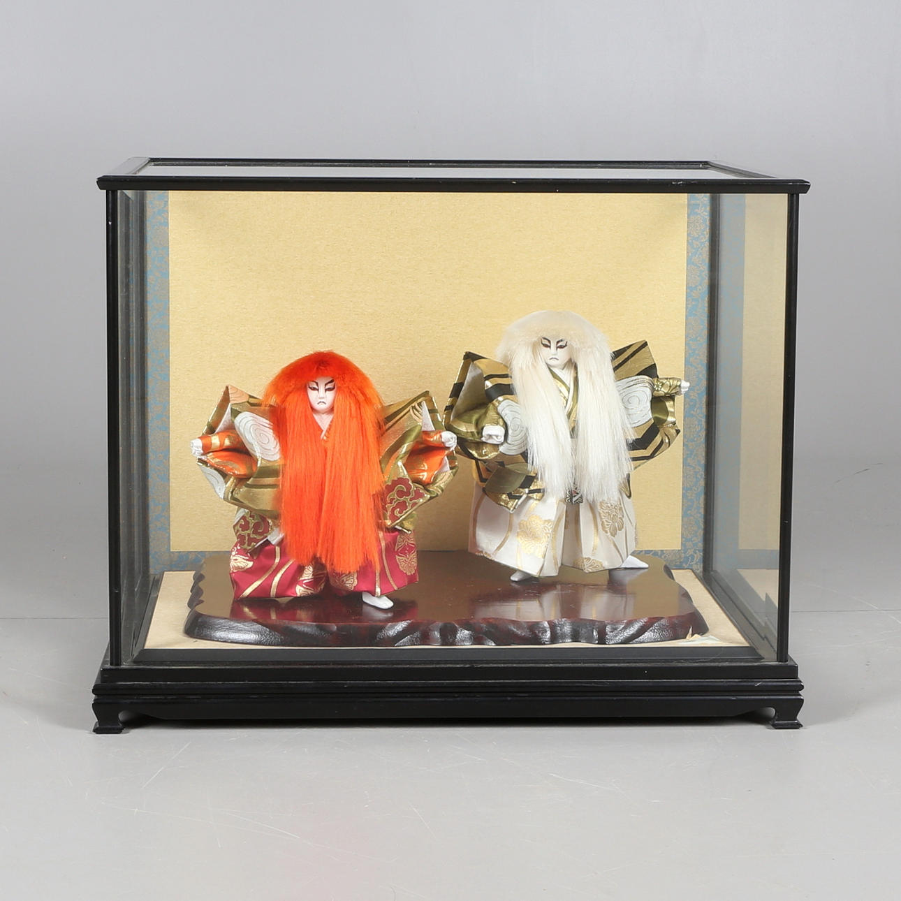 DOCKOR, 2 st, Kabuki, troligen 1900-talets sista fjärdedel.