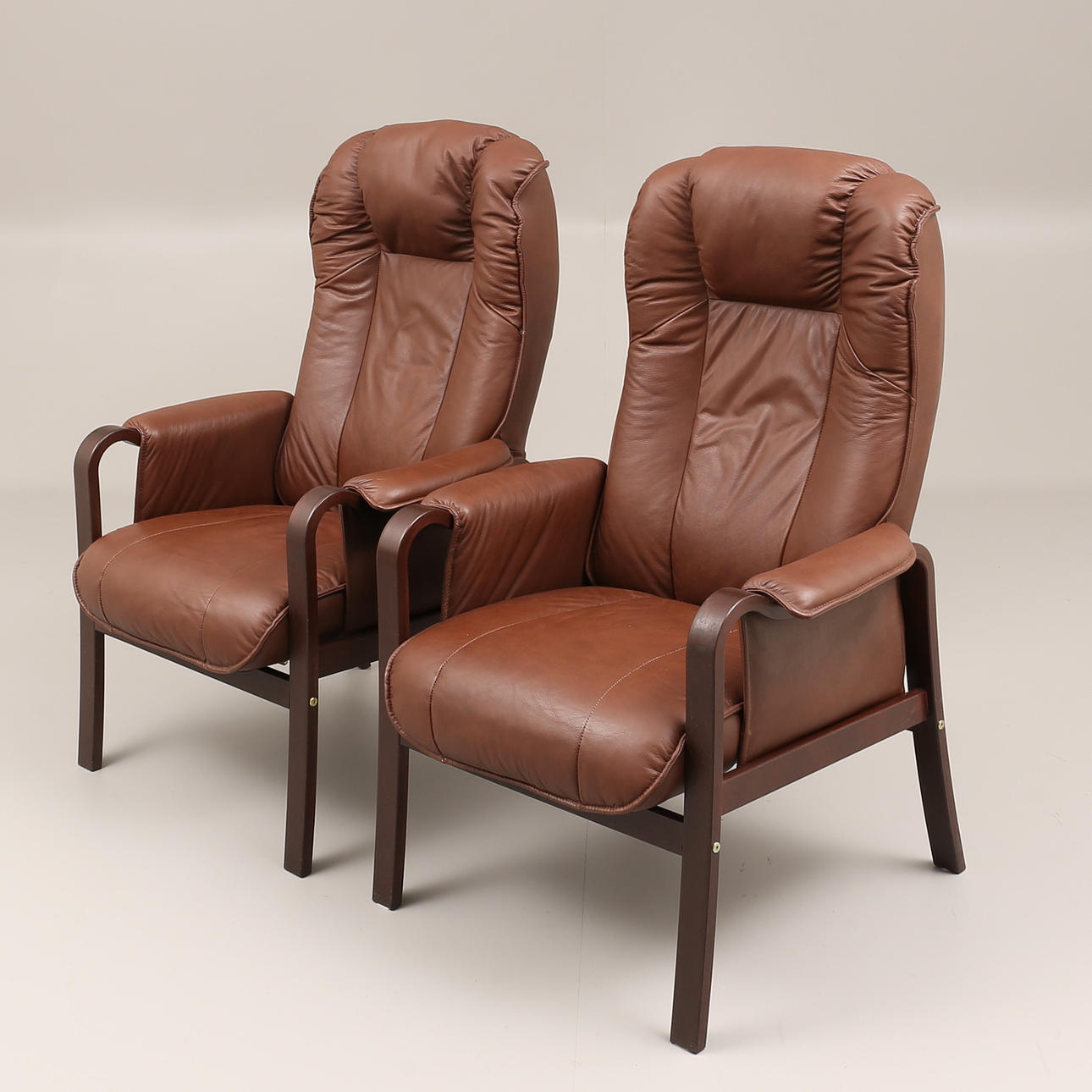 FÅTÖLJER, ett par, Hjort Knudsen, Danmark.