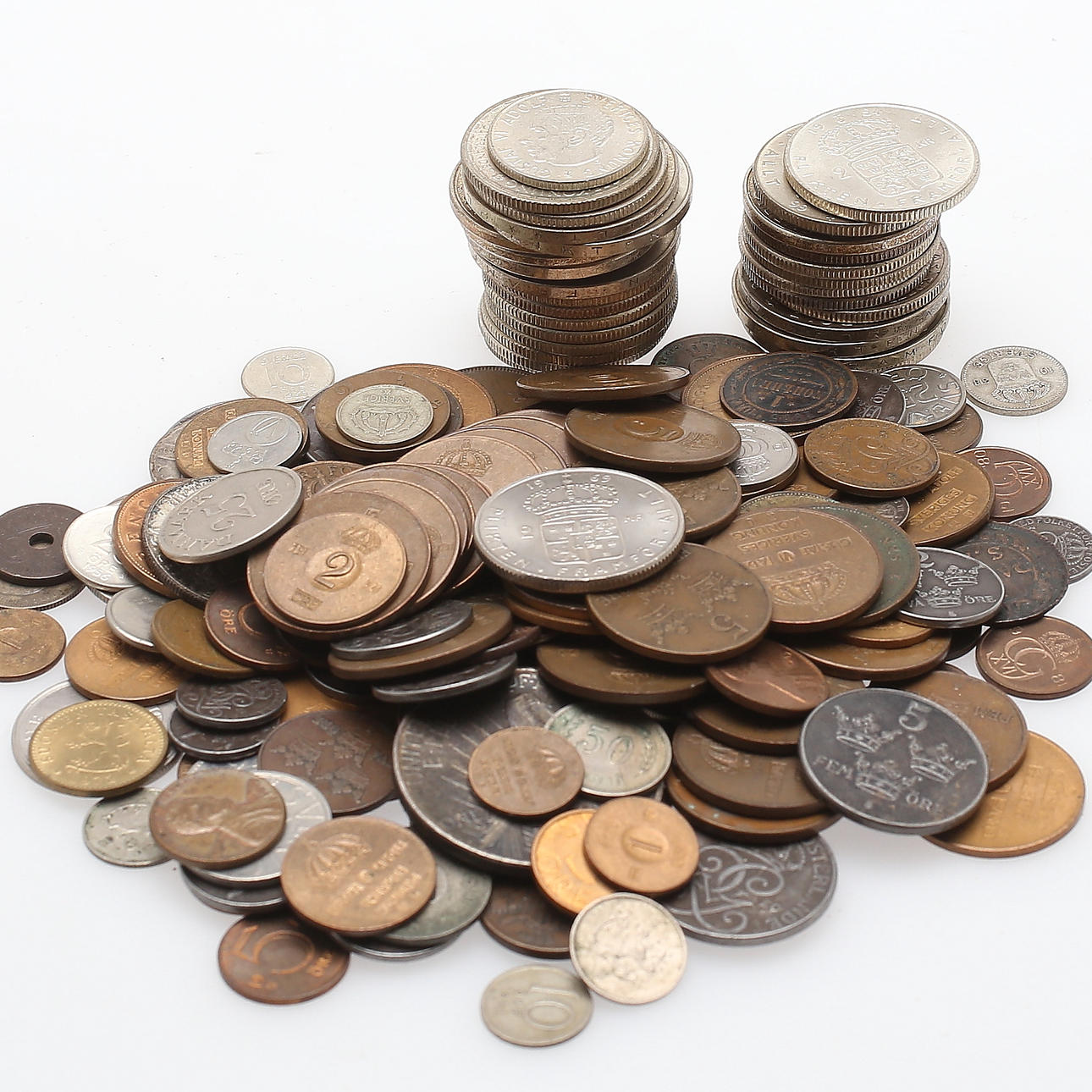 MYNT, 140 st, brons, koppar, järn, silver, 18-1900-tal, silvermyntens vikt ca 465 gram.