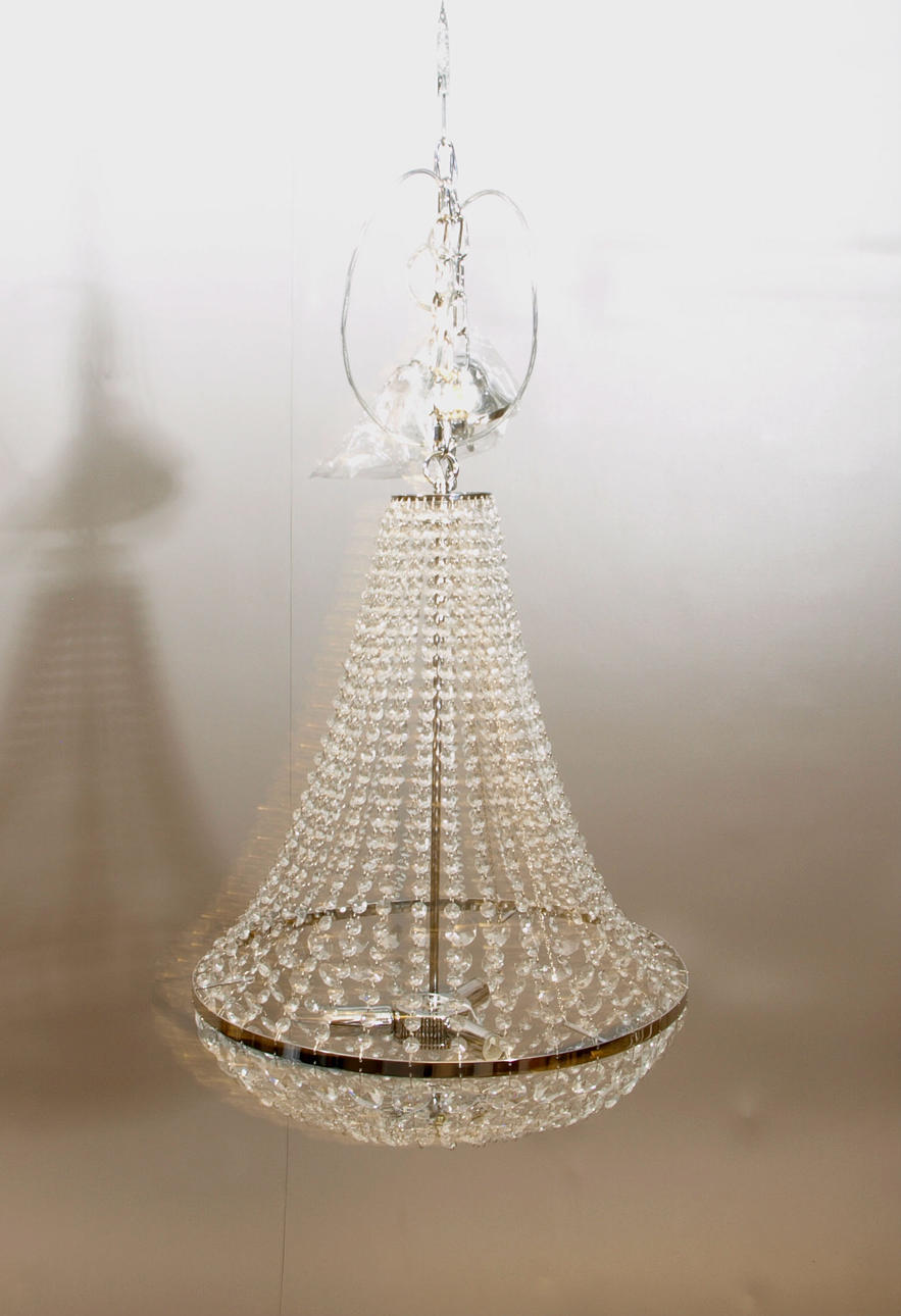 LJUSKRONA, vitmetall och glasprismor, Mark Slöjd, 1900-talets andra hälft.