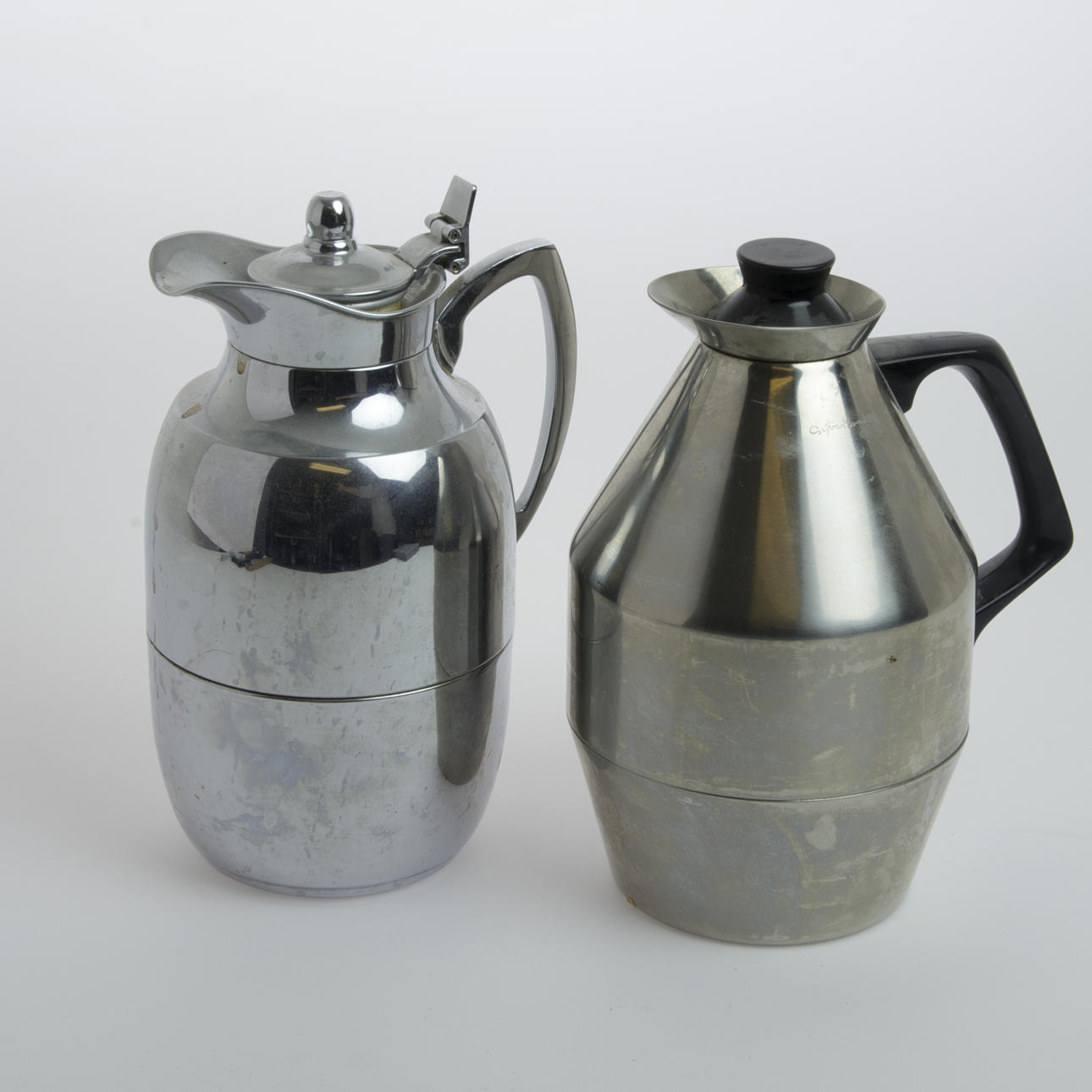 TERMOSKANNOR, 2 stycken, Alfi samt Moderna kök Sigvard Bernadotte.