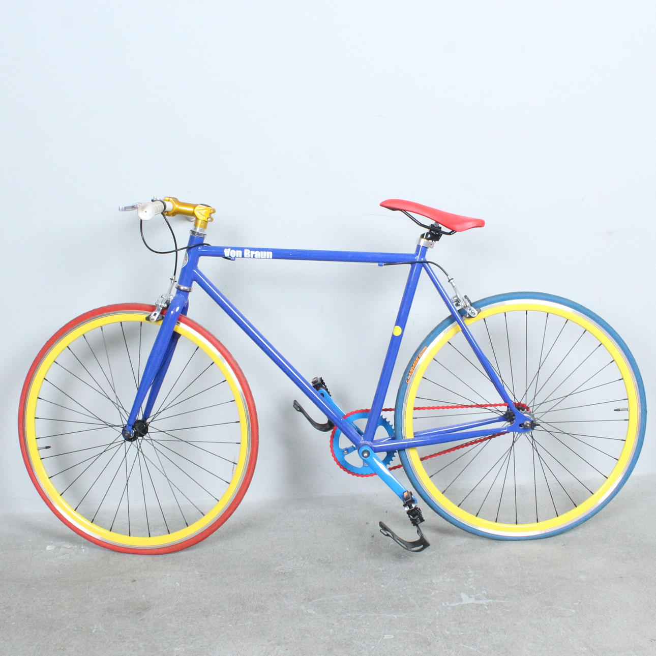 VON BRAUN. “Fixie” bike.