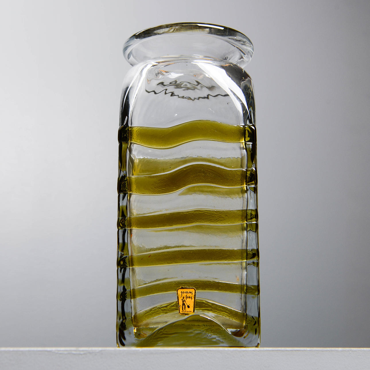 BENGT ORUP. Vase, Johansfors, sealed. Glass - Utility glass - Auctionet