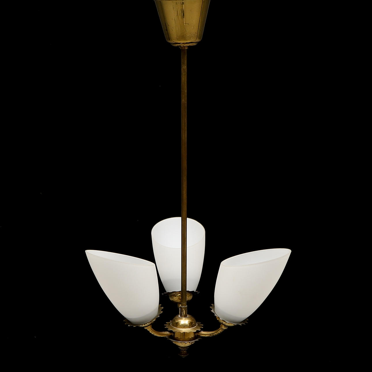 A mid 20th century ceiling lamp.