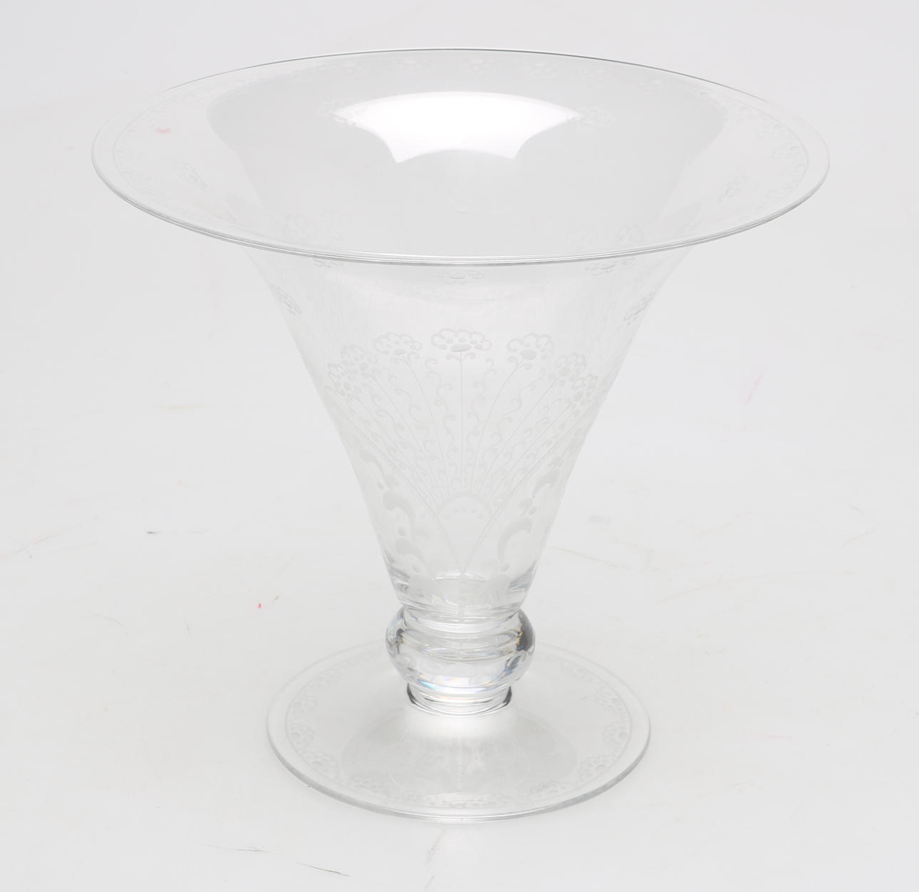 VAS, konstglas, 1900-talets första hälft.