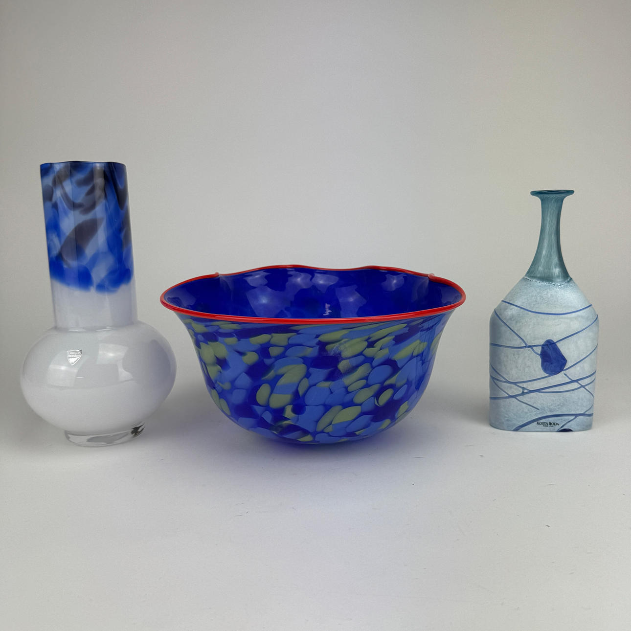 A set of three art glass, Johansfors Glasbruk, Orrefors and Kosta Boda ...