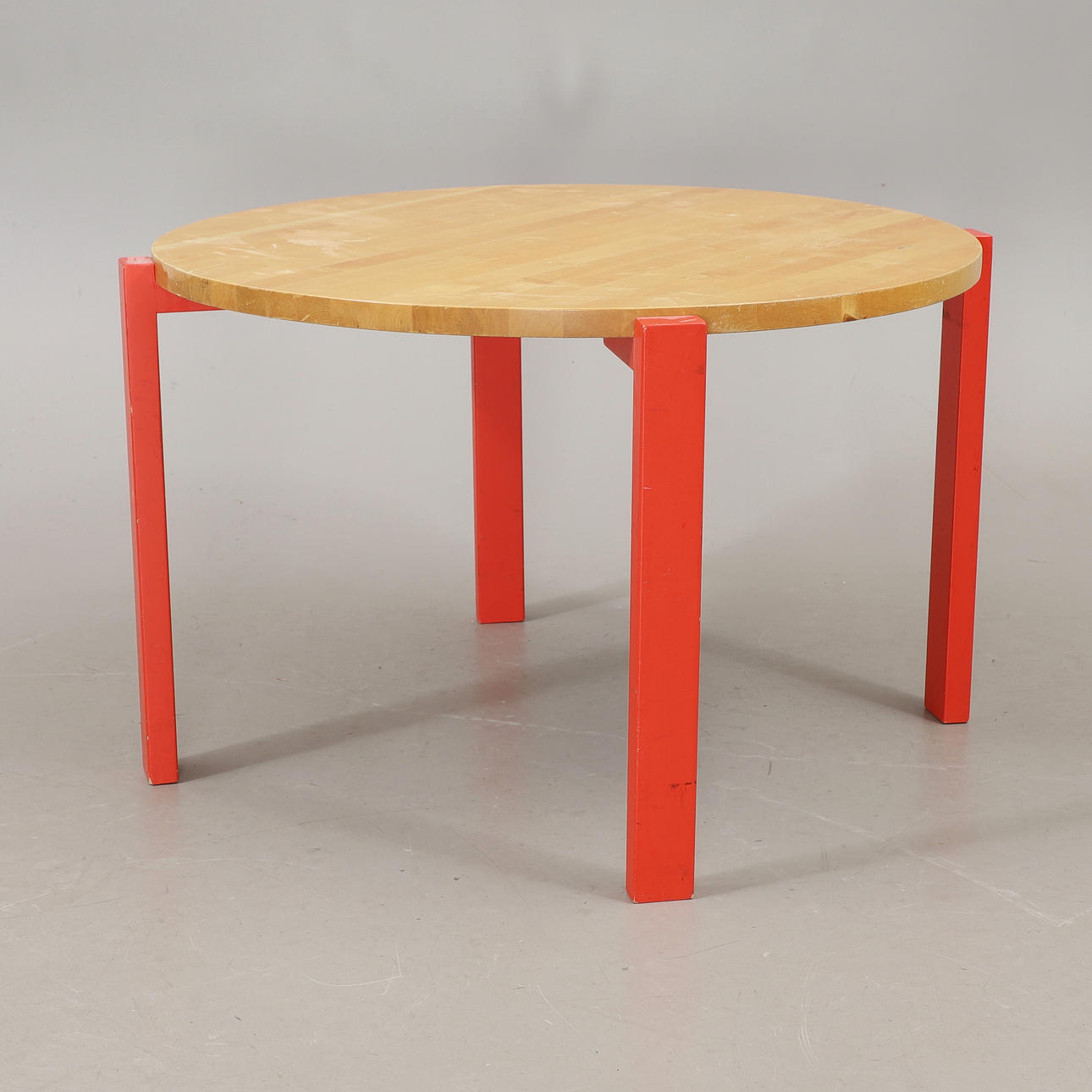 JOHN KANDELL. Coffee table, “Fox”, Källemo, Värnamo.