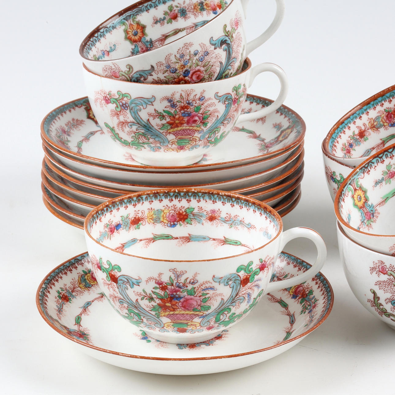 KAFFEKOPPAR med FAT, 16 delar, porslin, Rörstrand. 1900-talets första ...
