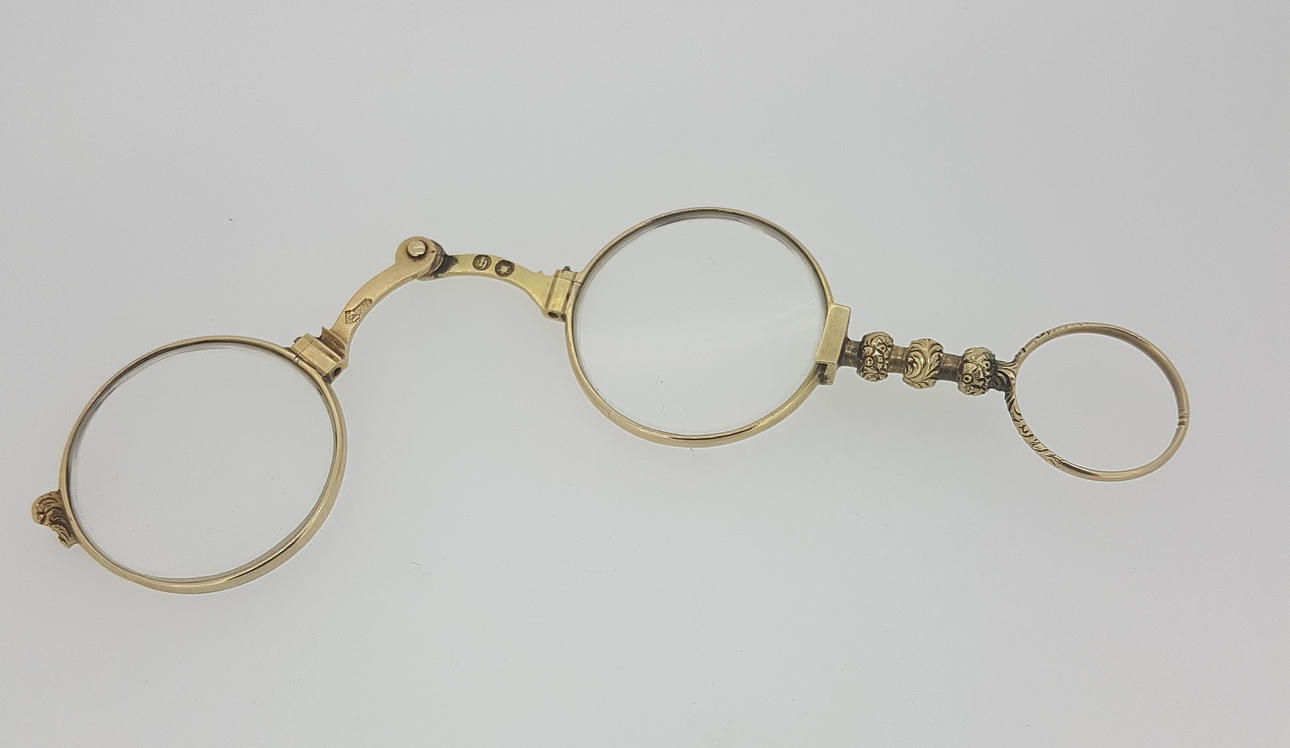 12K KÄNNETECKNAT GULT GULD ANTIK LORGNETTE.