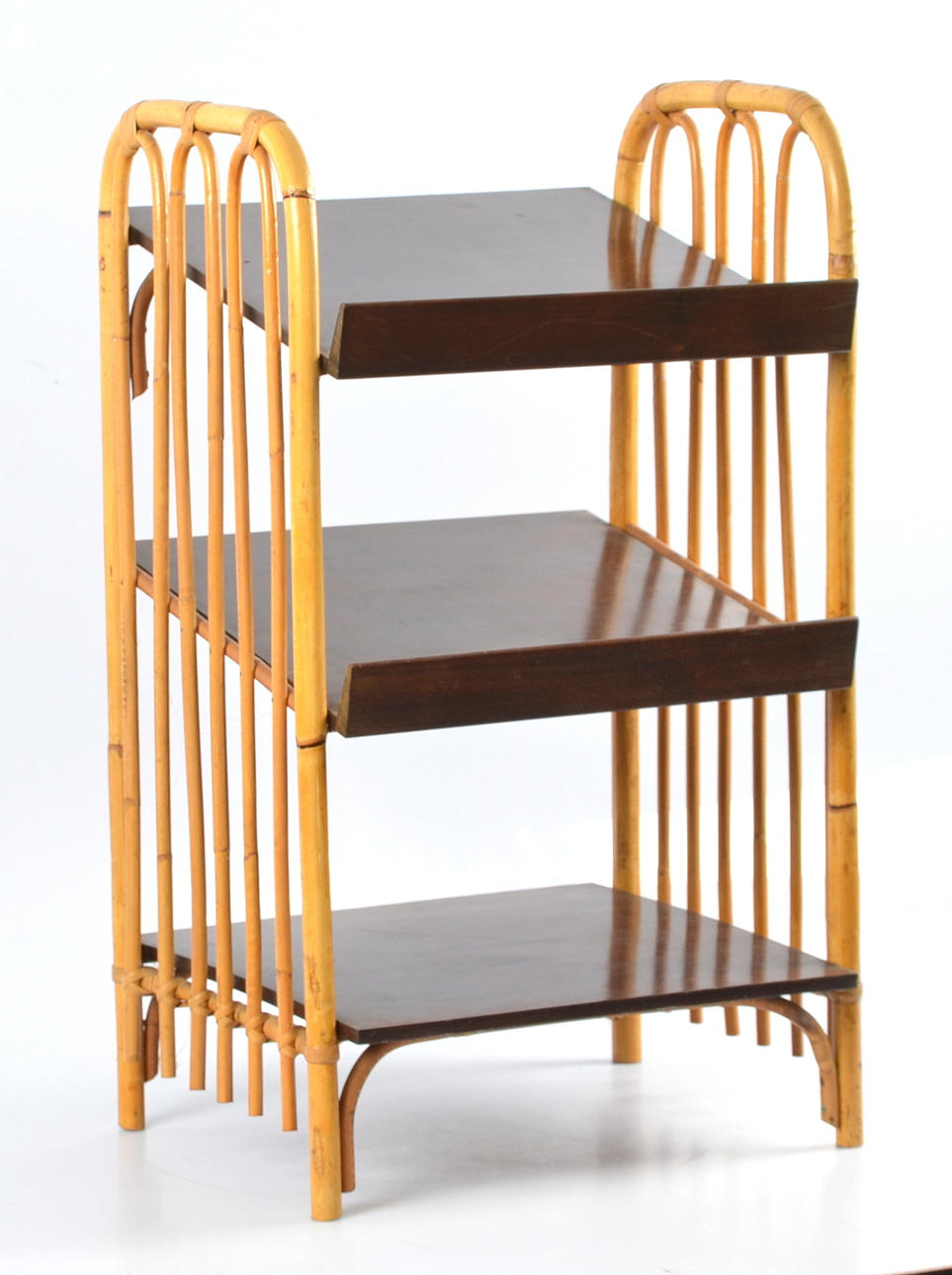 TIDNINGSHYLLA, 1900-talets mitt.