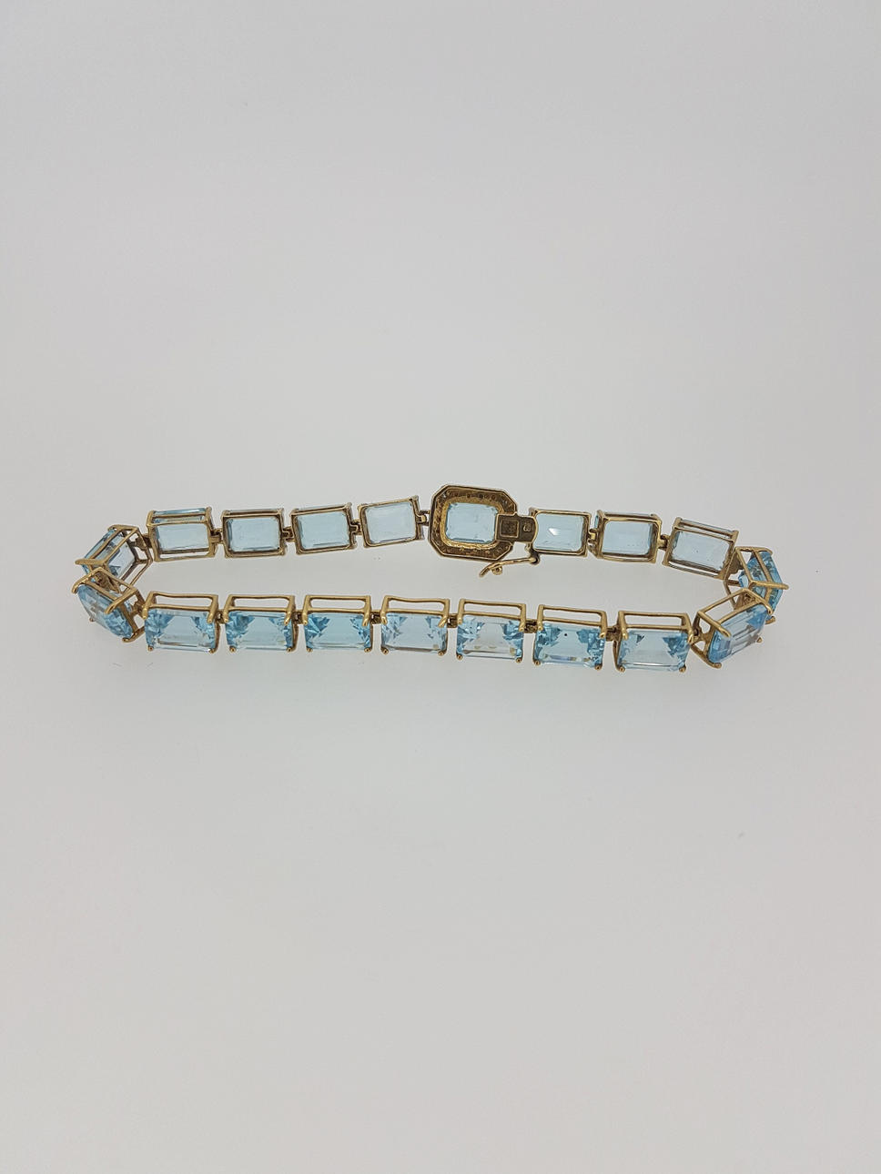 9K STÄMPLAT GULT GULD BLÅ TOPAS & DIAMANT ARMBAND.