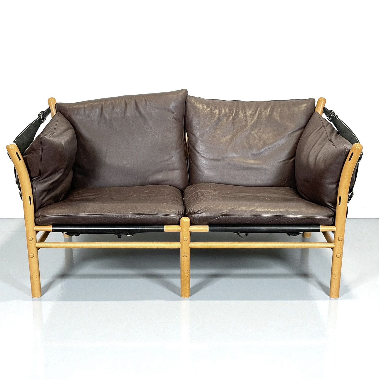ARNE NORELL. Sofa, “Ilona”, beech/leather, designed in 1971.