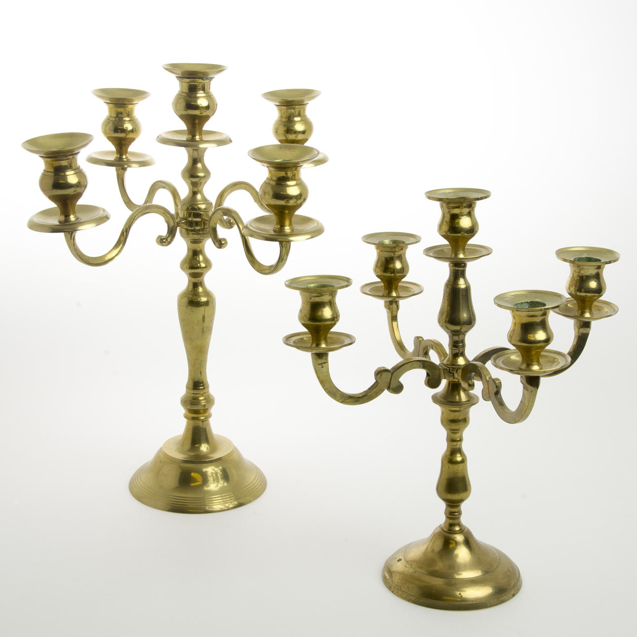 KANDELABRAR, 2 stycken mässing.