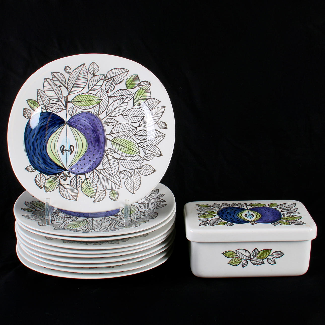 TALLRIKAR, samt smörask, 11 delar, porslin, "Eden", Marianne Westman, Rörstrand, 1900-tal.