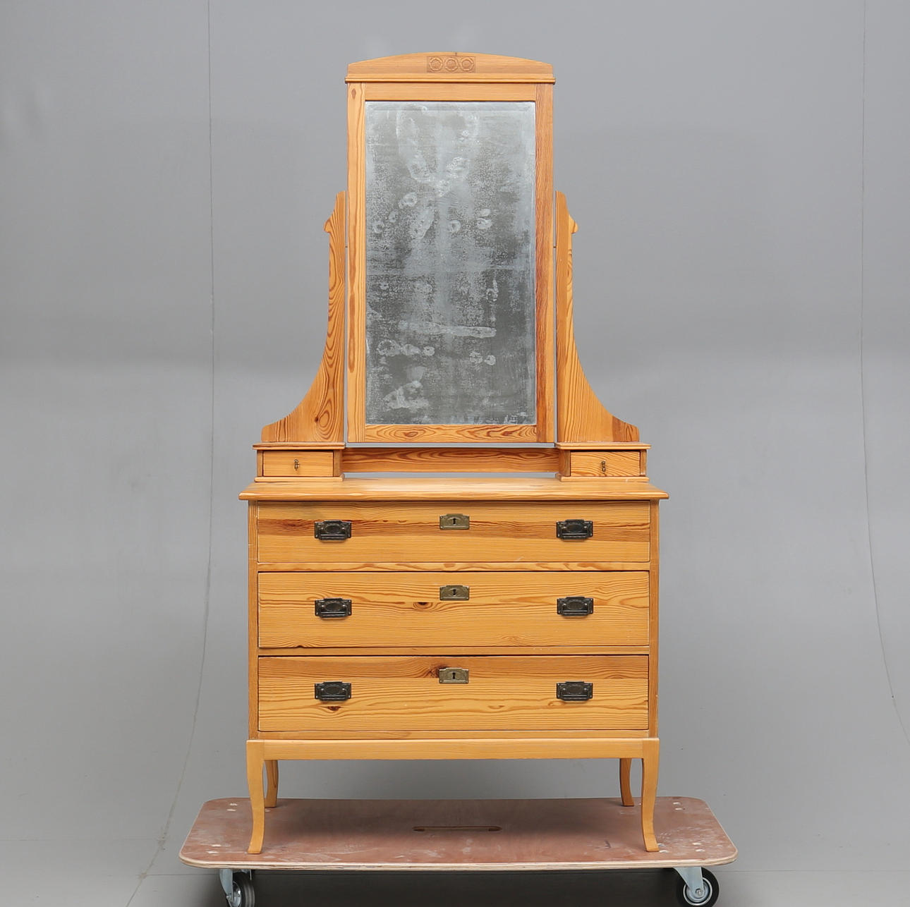 SPEGELBYRÅ, furu, jugend, 1900-talets början.