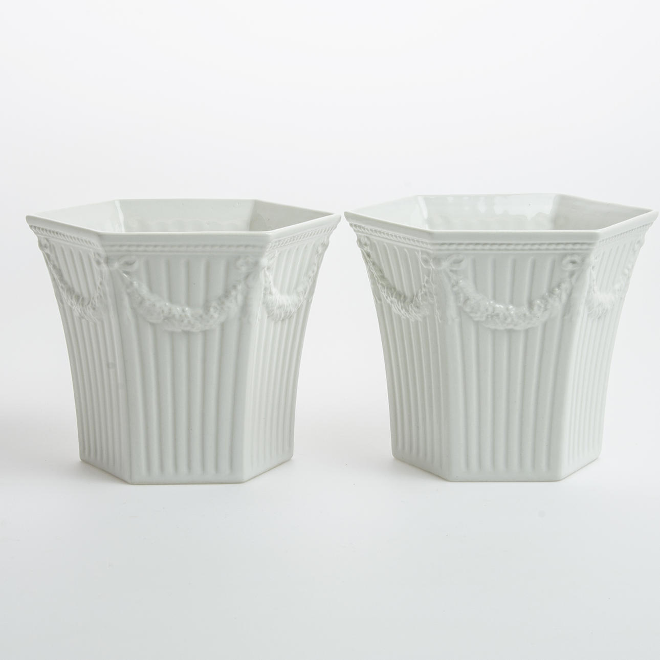 YTTERFODER, 1 par, "Empire", Gustavsberg.