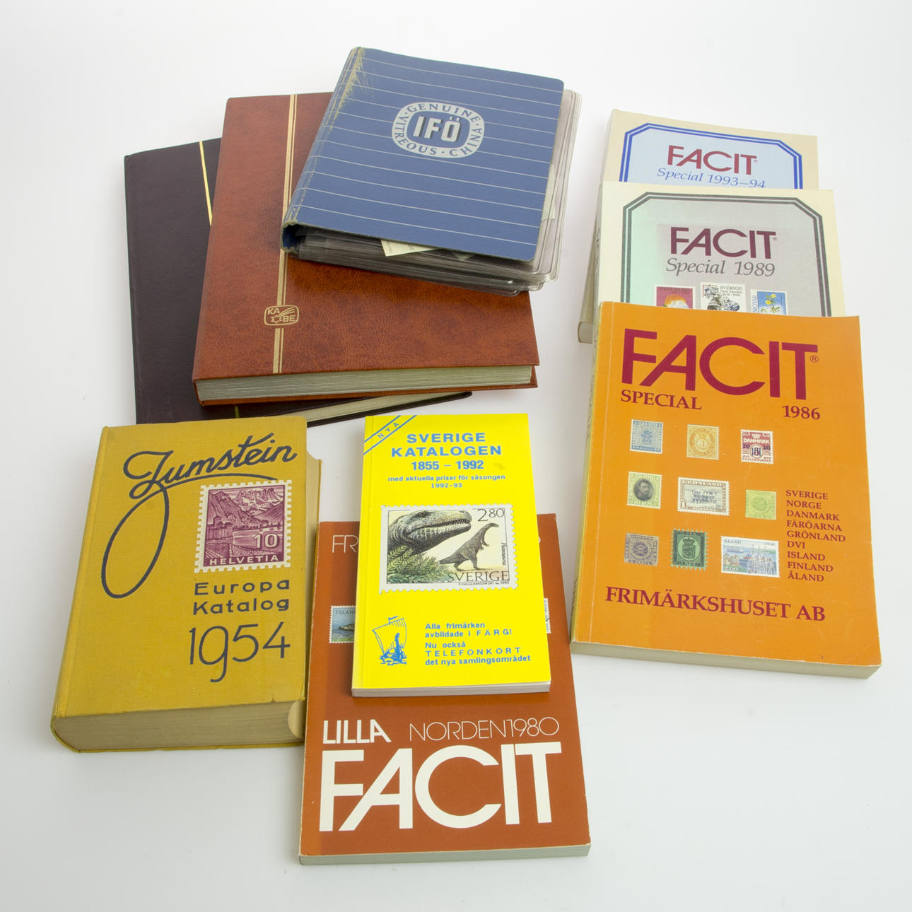FRIMÄRKEN, HÄFTEN SAMT KATALOGER.