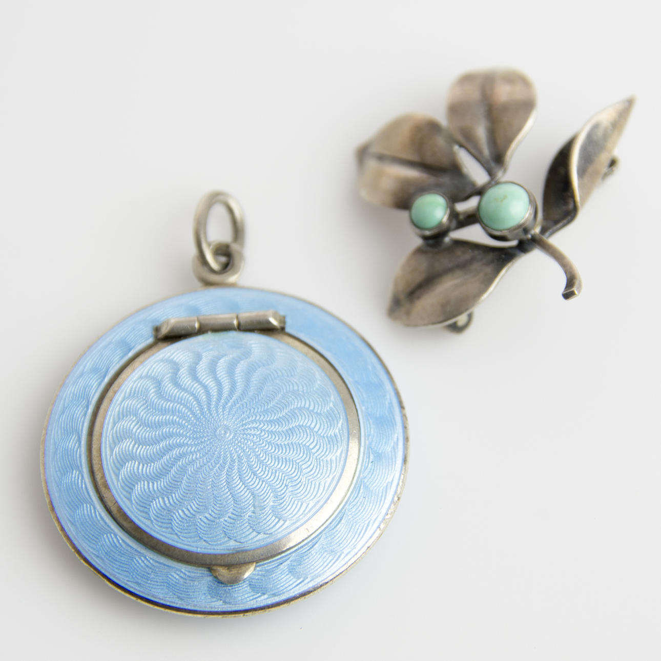BROOCH AND PENDANT, silver/enamel.
