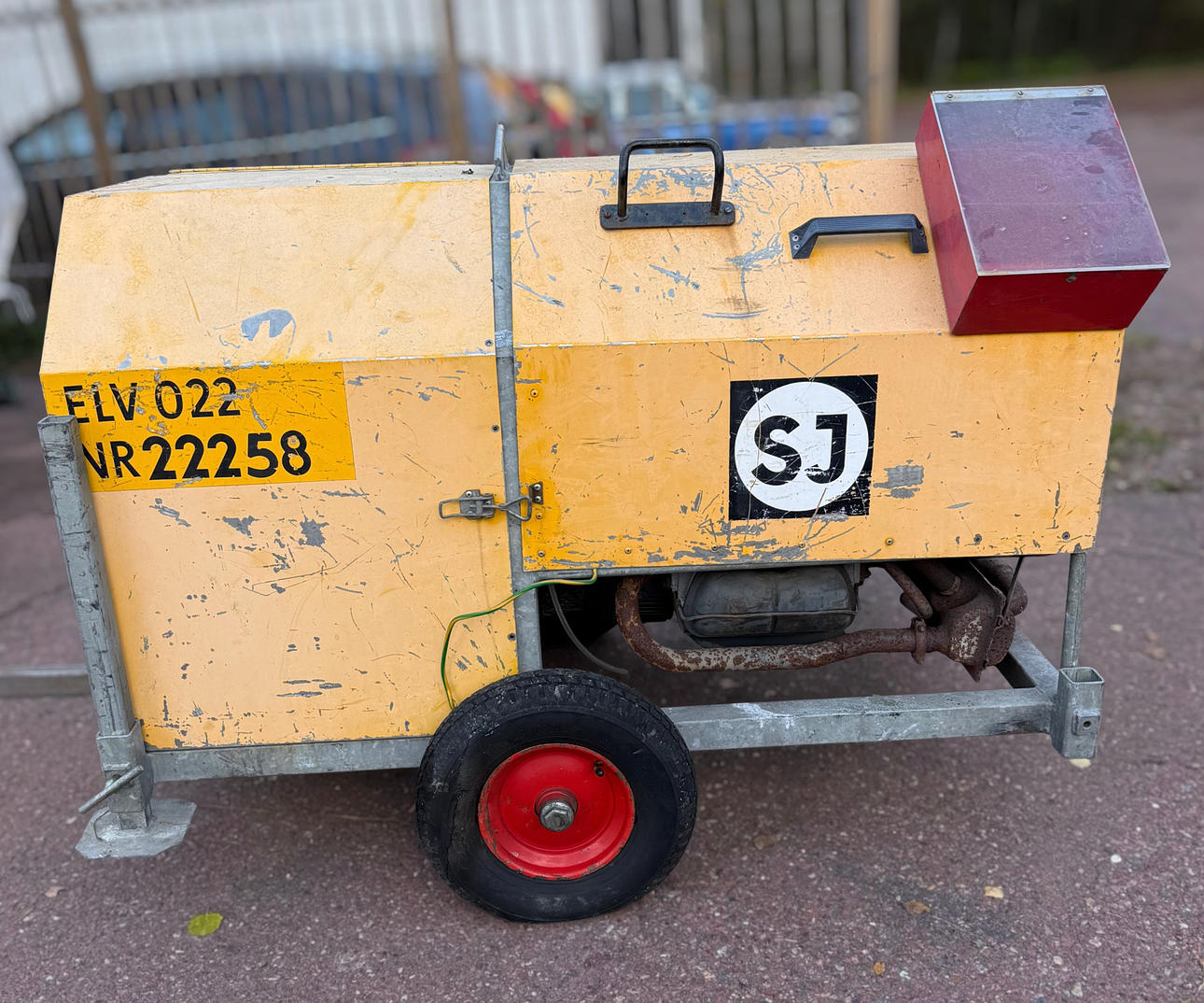 GENERATOR 022 - NO. 22258.