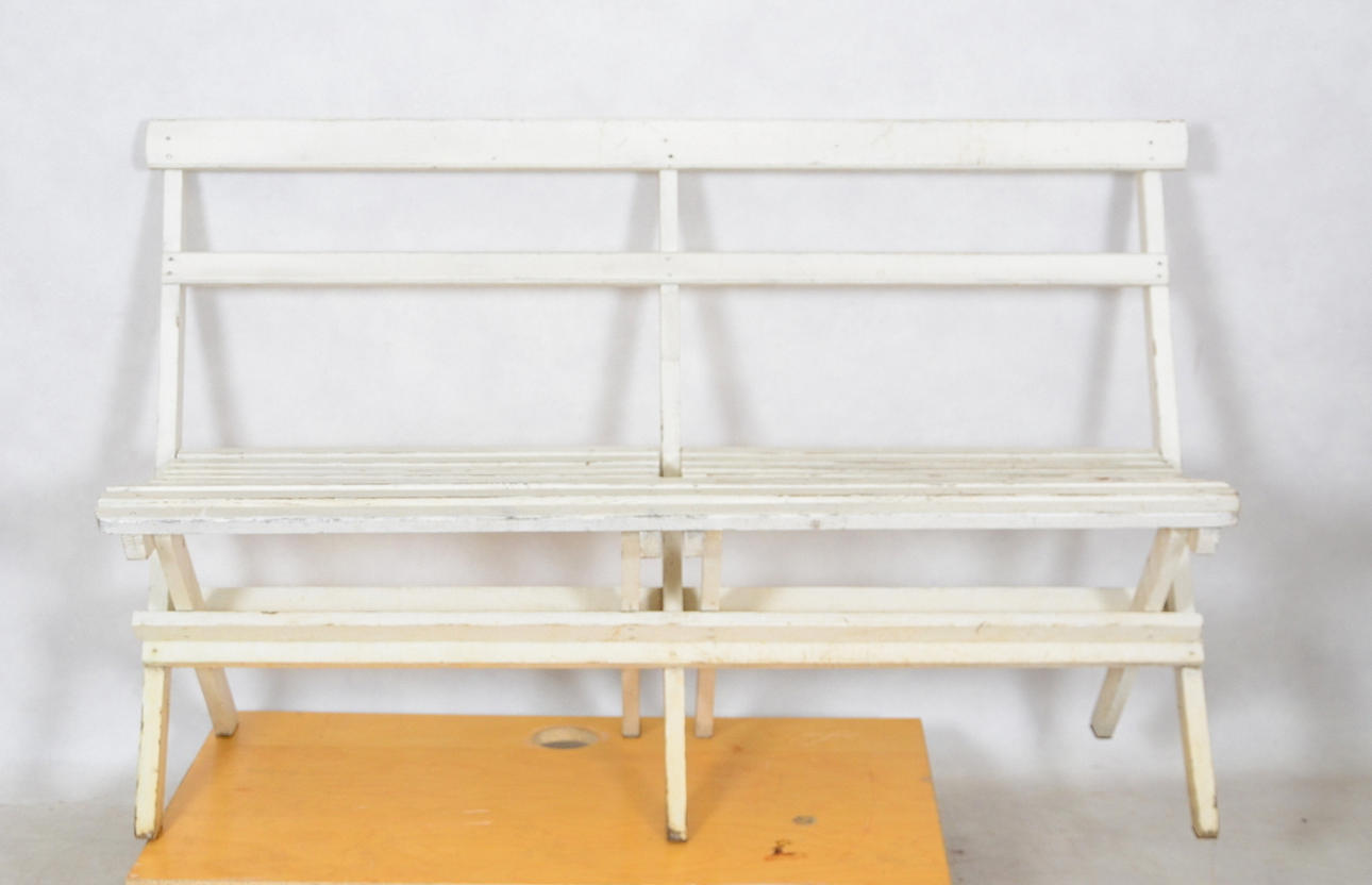 TRÄGÅRDSSOFFA, bemålat trä, 1900-talets andra hälft.