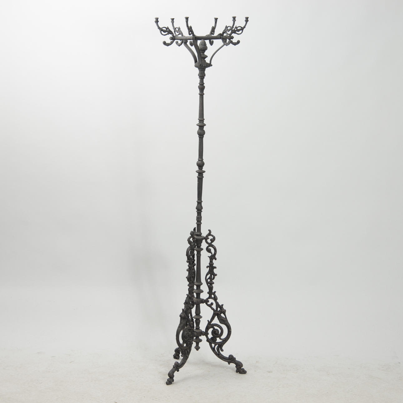 TAMBURMAJOR, gjutjärn, samtida.