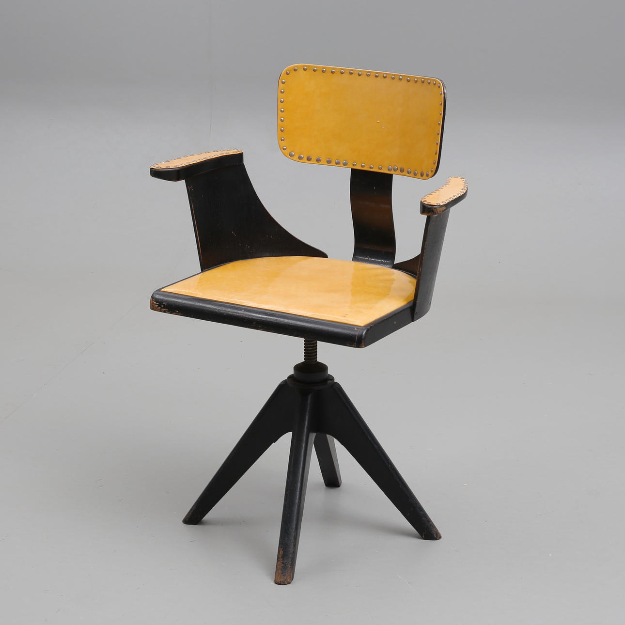 An office chair, 20th century.