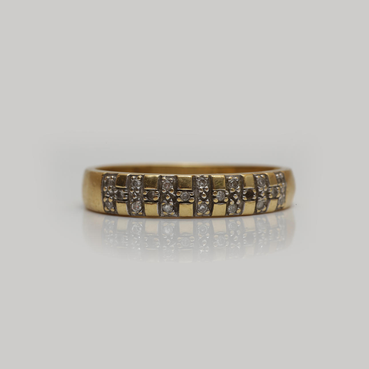 GOLD RING WITH DIAMONDS, 18K/750 GOLD.
