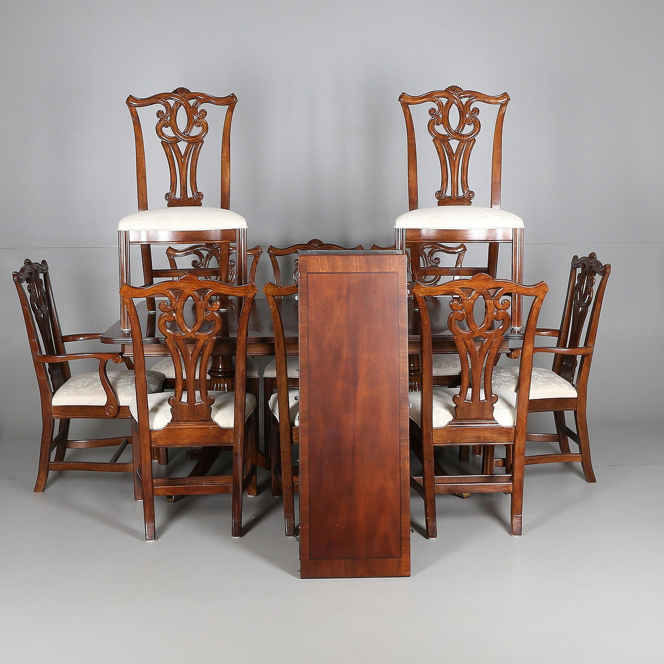 MATSALSGRUPP, 11 delar, engelsk stil, 1900-talets andra hälft.