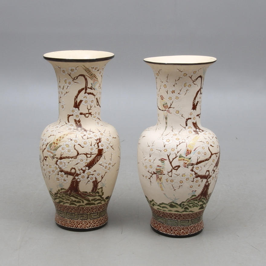 GOLVVASER, 1 par, keramik, orientalisk stil, 19/2000-tal.