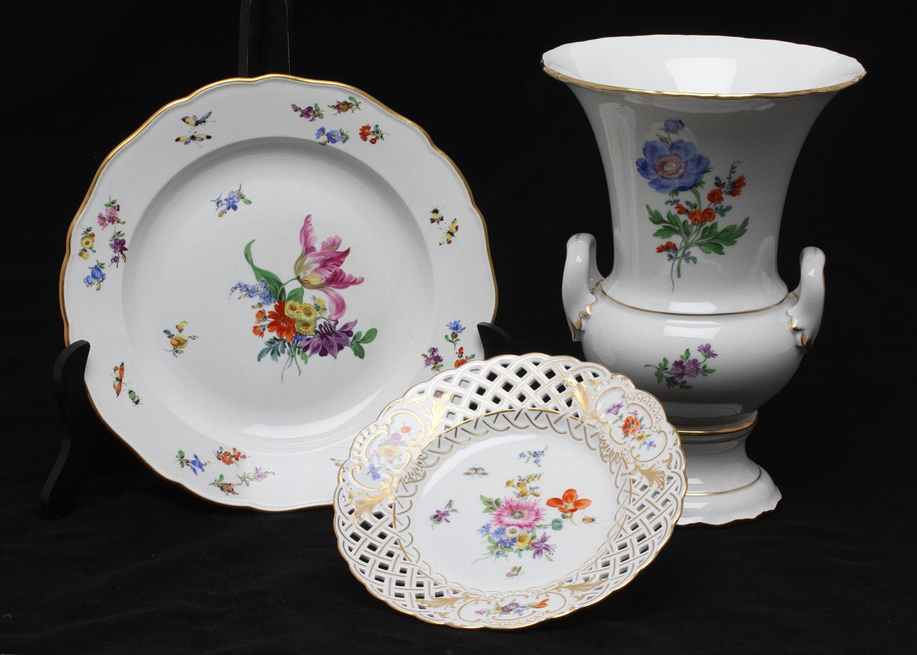 PARTI PORSLIN, 11 delar, med Meissenliknande märke.