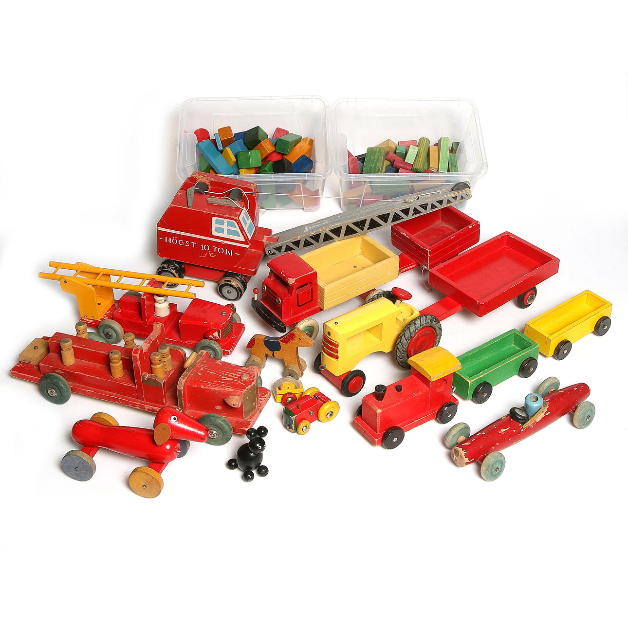 LEKSAKER, trä, 18 delar, bl.a. Brio, 1900-talets mitt.