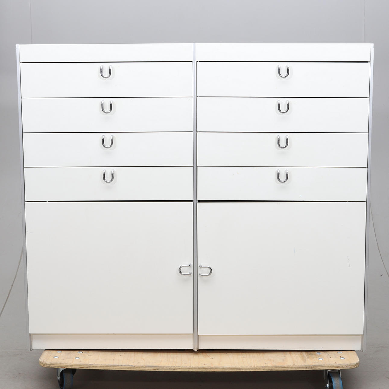 Eine weiß lackierte Truhe von Kommode, „Princip“, IKEA, 1990er Jahre. Möbel - Kommoden