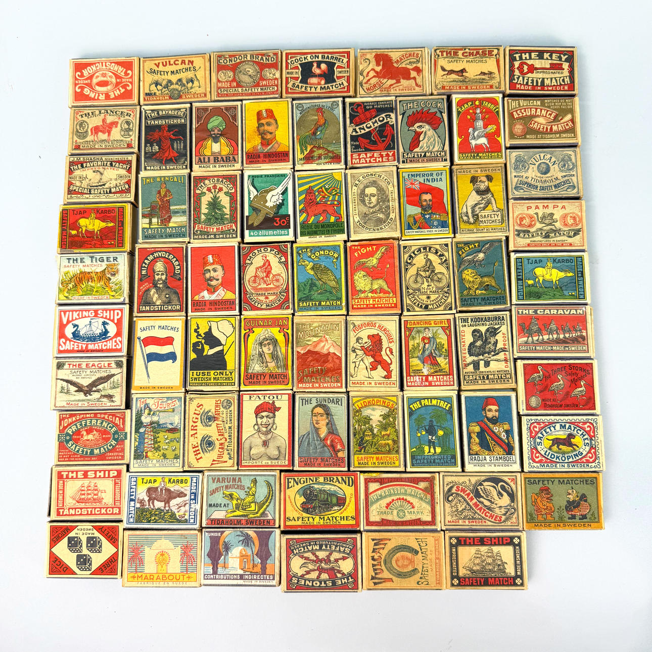 MATCHBOXES, empty 69 pcs Original labels from e.g. Tidaholm, Vulcan and ...