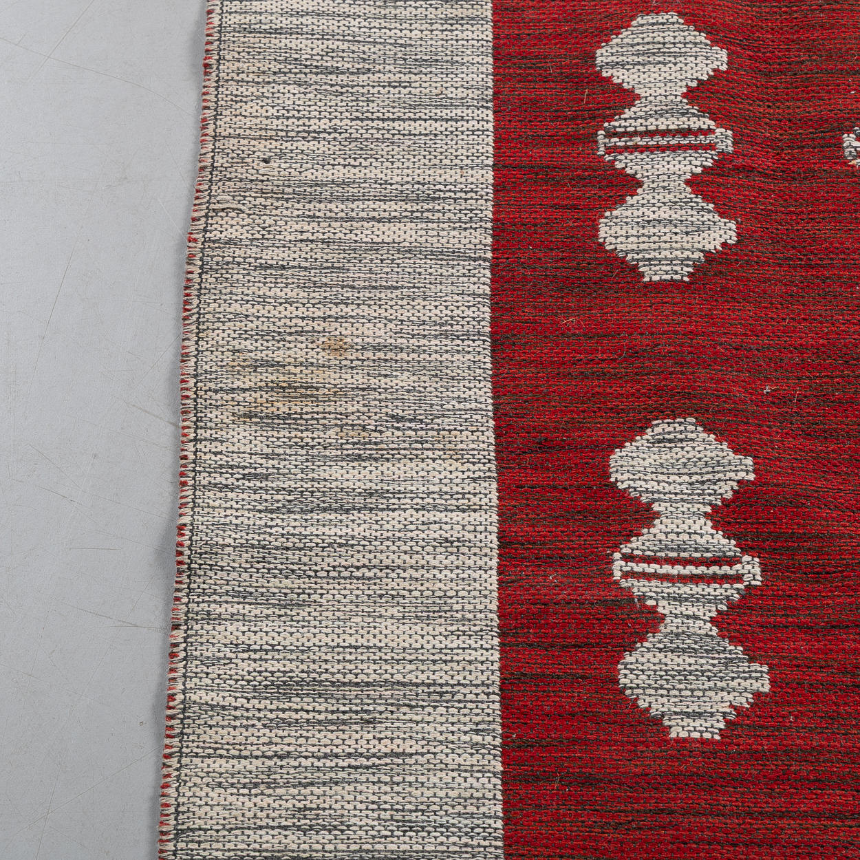 A CARPET, 1950s, ca 223 x 143 cm.