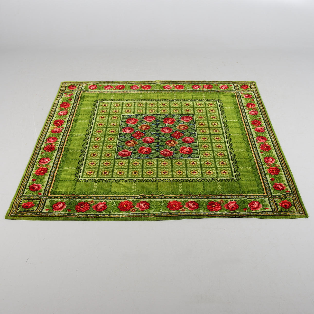 SHAGGDUK, Jugend, omkring år 1900.