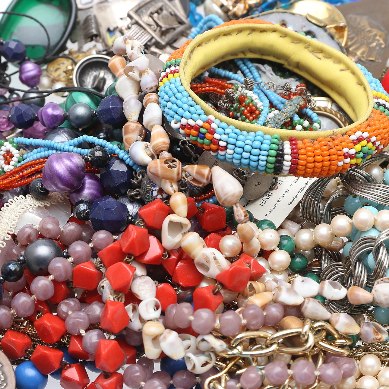 BIJOUTERIER, 1900-tal.