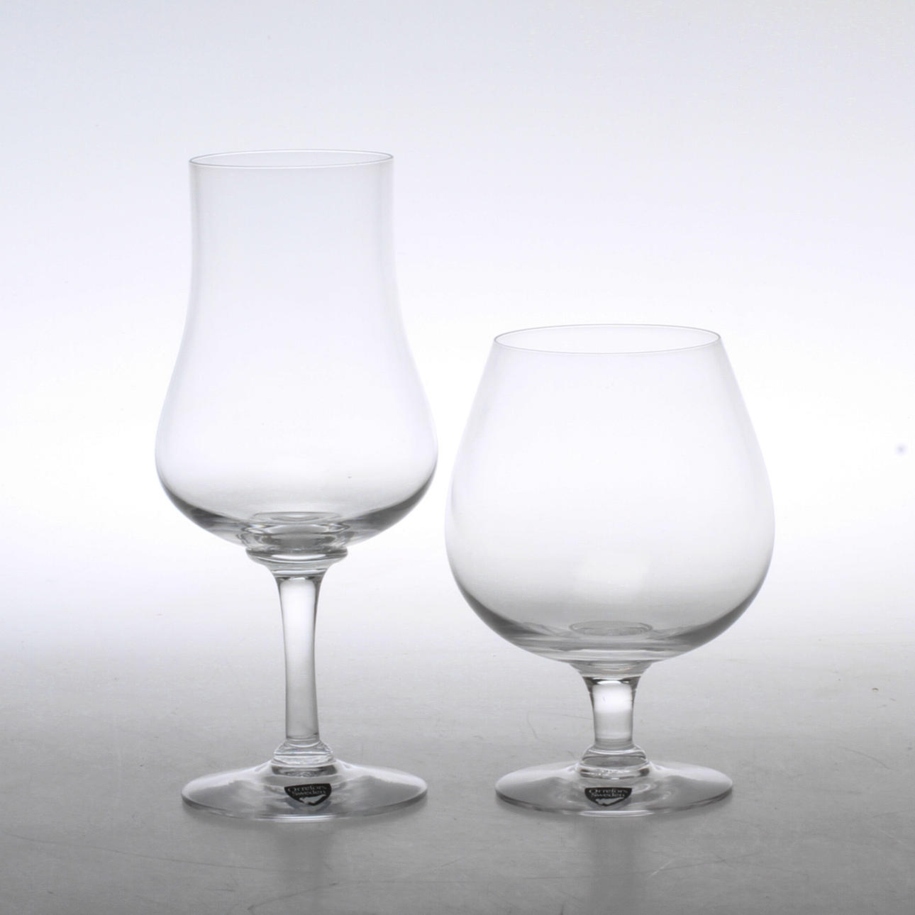 VINPROVARGLAS, 8 st, "Elixir", samt KONJAKSKUPOR, 6 st, glas, Orrefors.