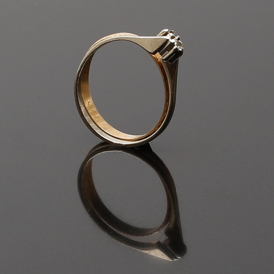 RINGAR 2 st, i 18K gulguld, Totalvikt 2,6 gram.