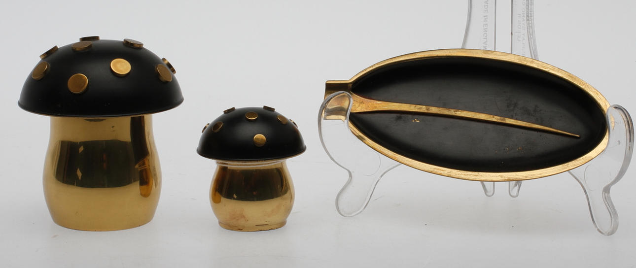 SKULPTURER, 2 st samt ASKFAT, brons, Österrike, 1900-tal.