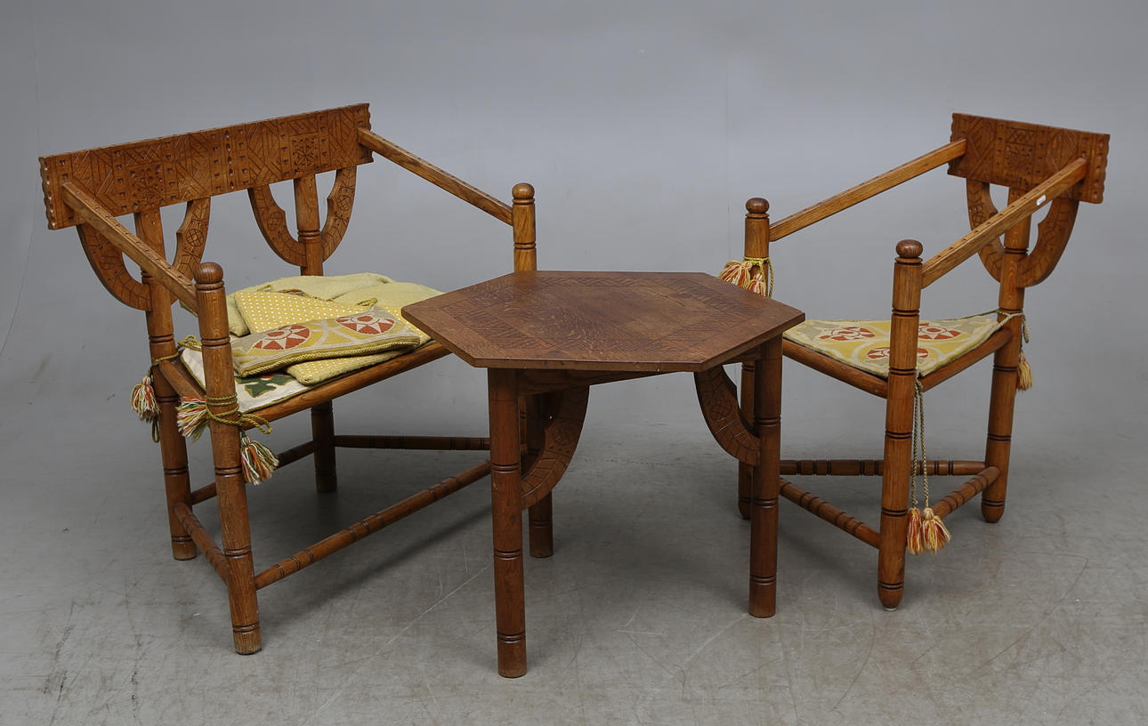 MUNKGRUPP, 3 delar, omkring 1900.