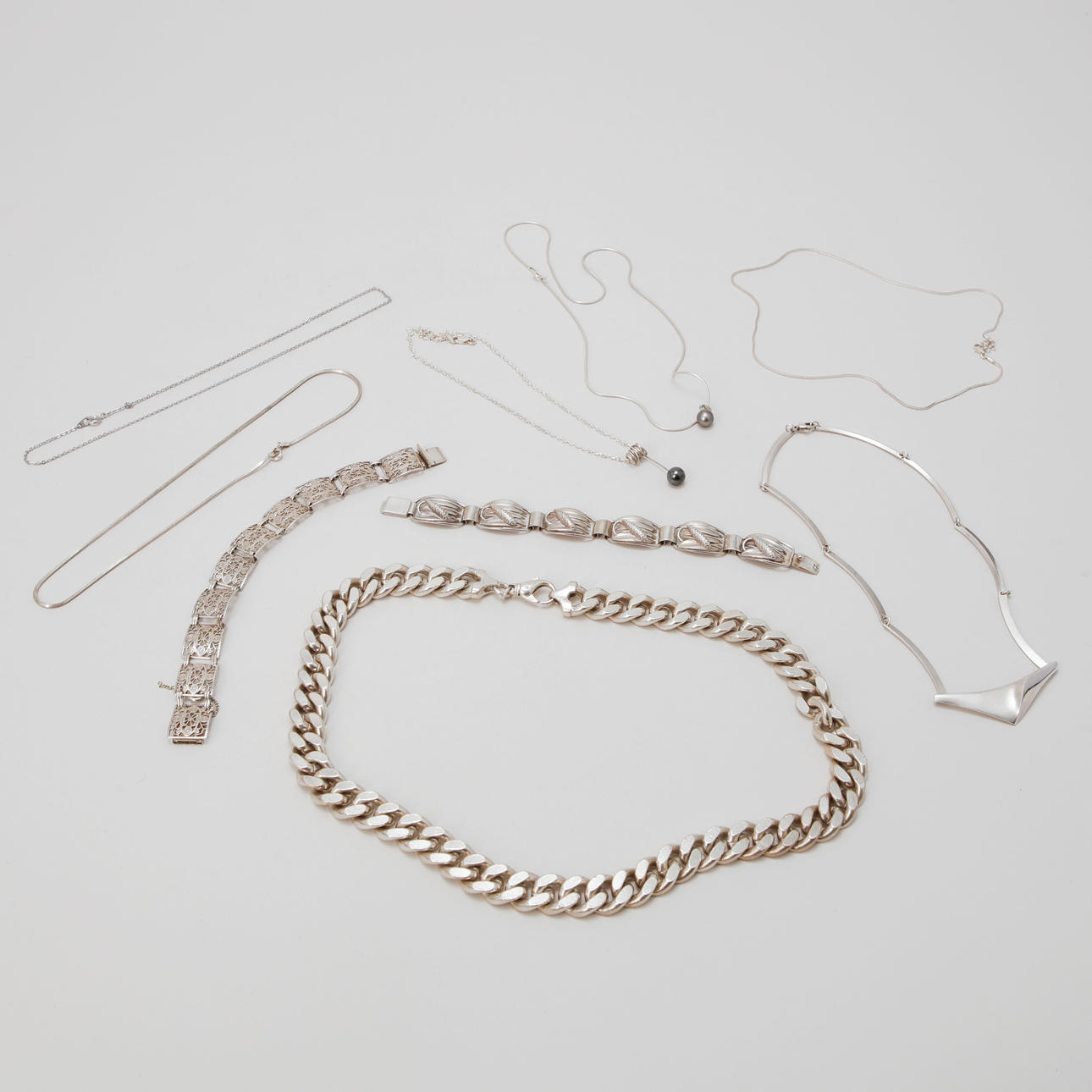 SMYCKEN, 9 delar, silver, vikt ca 325 gram.