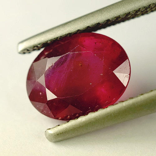 RUBIN, 2,75 CT. röd certificete.