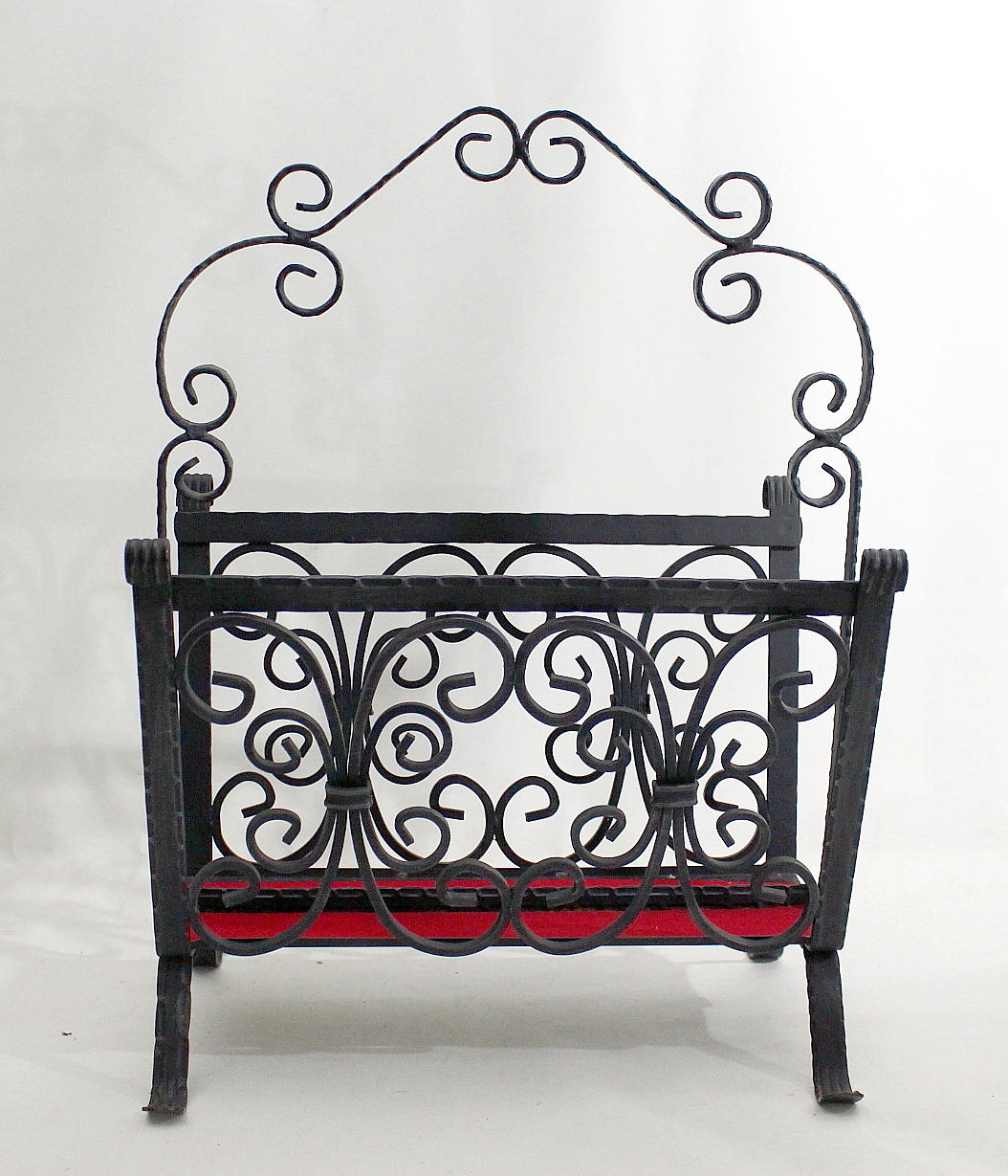 TIDNINGSSTÄLL, järn.