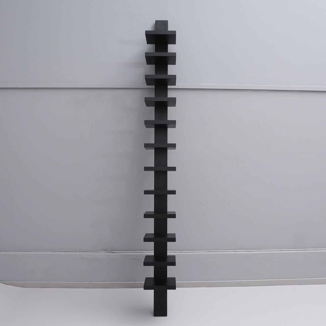 JOHN KANDELL. REOL, „PILASTER“, FORÅRSMODER.