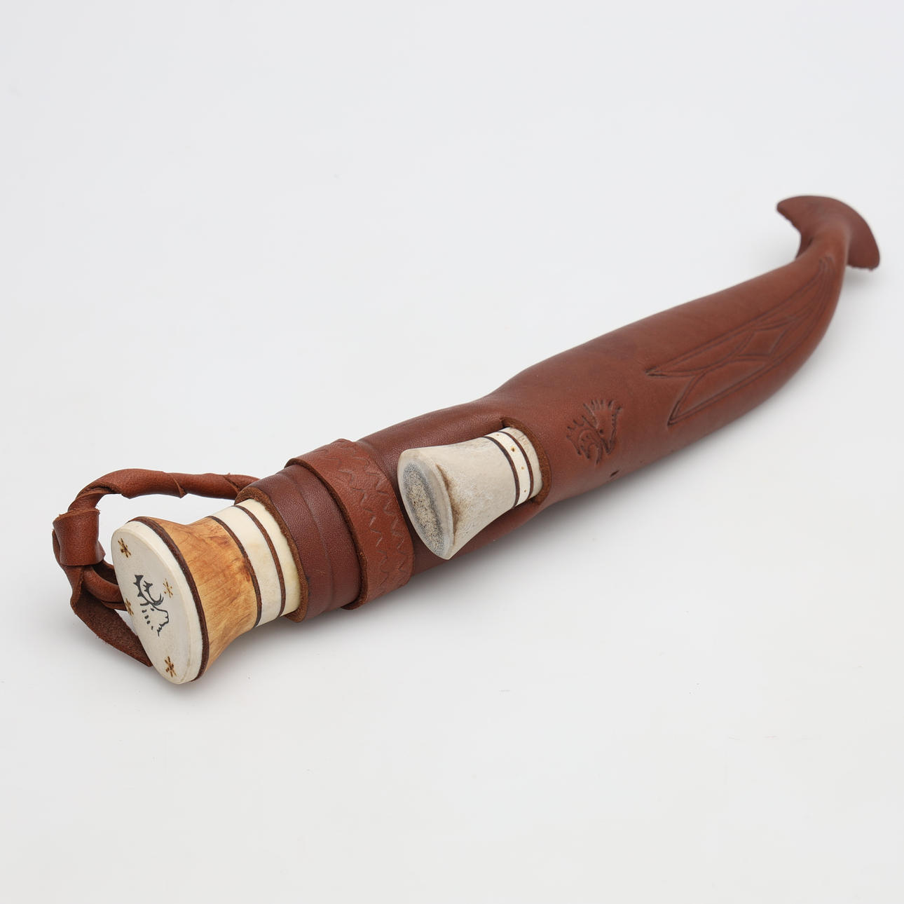 A 20th century Sami knife. Weapons & Militaria - Edged weapons - Auctionet